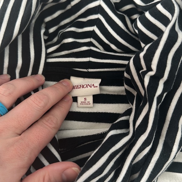 Striped Tunic Length Light Weight Sweatshirt Size Small - Picture 2 of 3